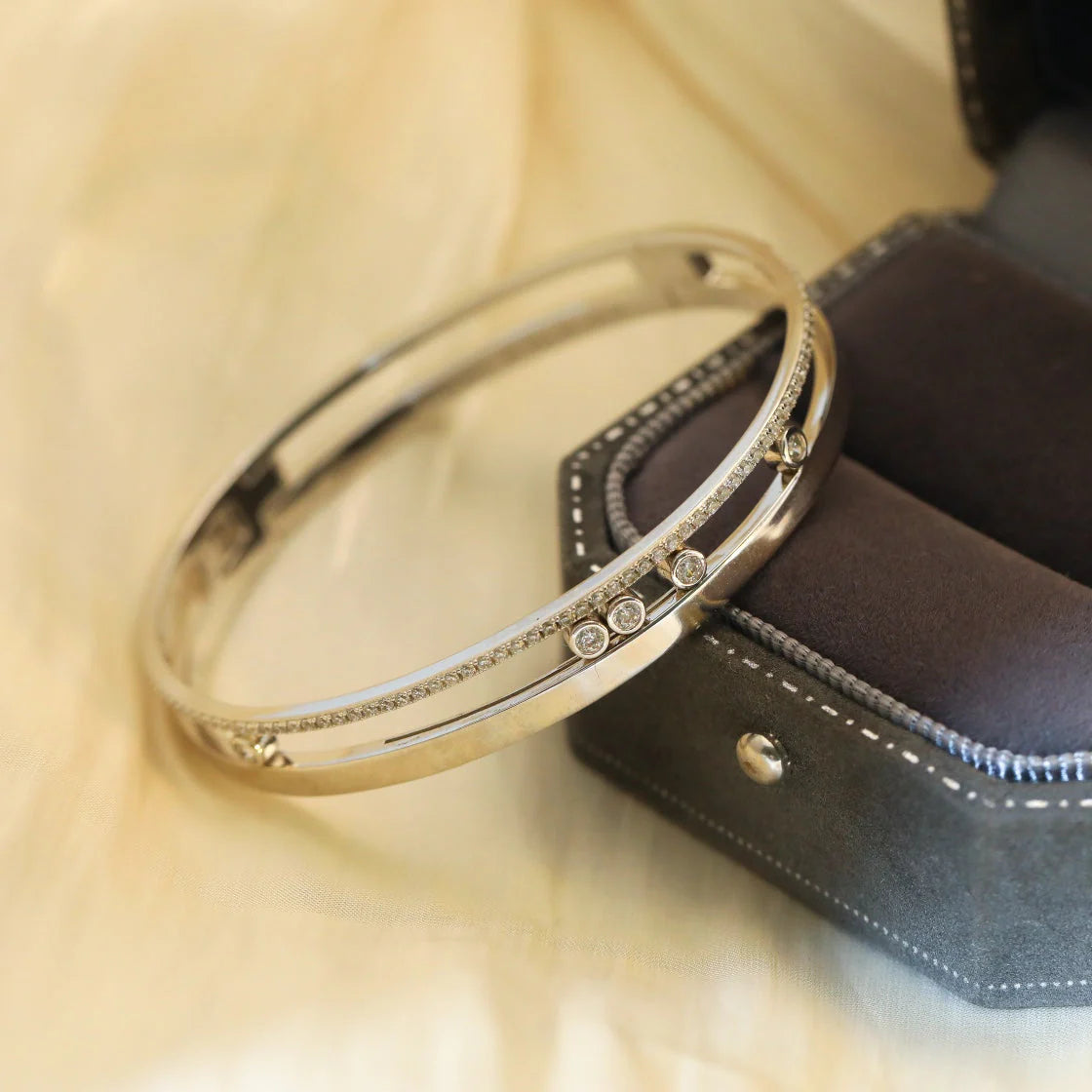 [ElanLuxe Jewelry]Move Romane Diamond Bangle Bracelet