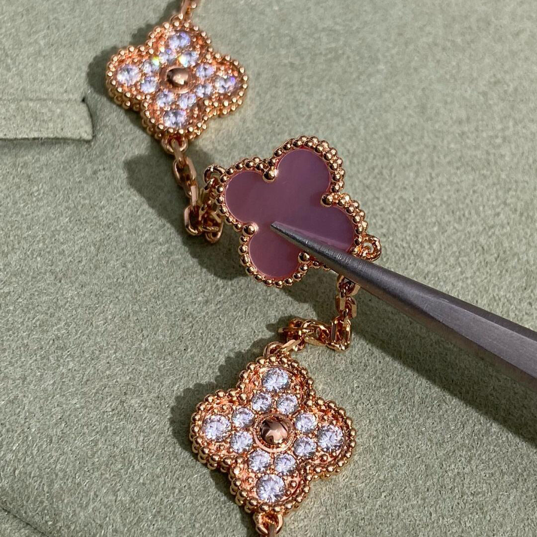 [ElanLuxe Jewelry]CLOVER 10 MOTIFS DIAMOND PINK MOP NECKLACE