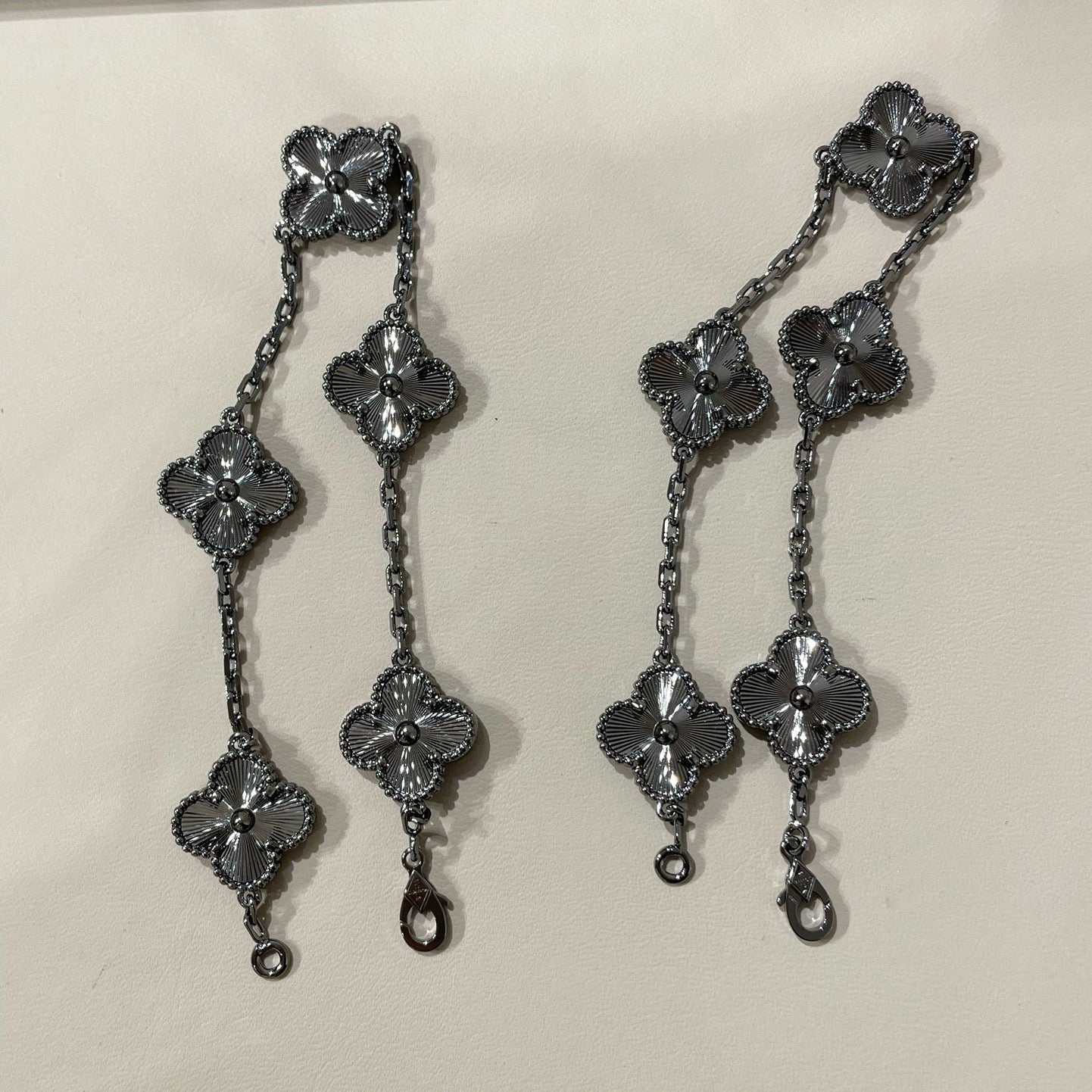 [ElanLuxe Jewelry]CLOVER 5 MOTIF BLACK BRACELET