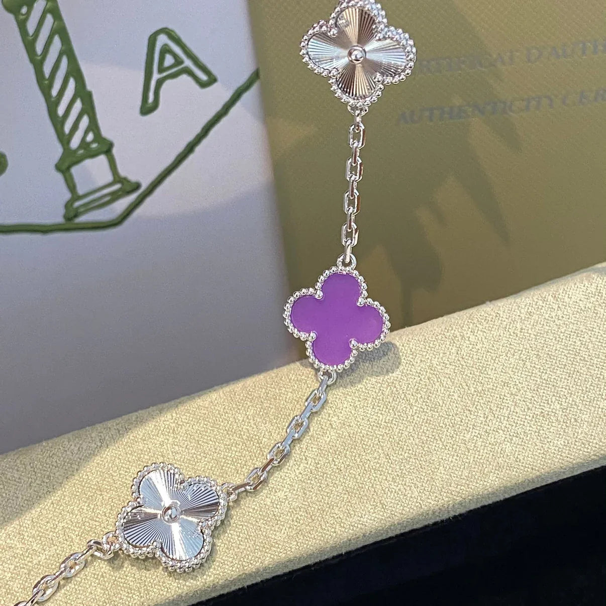 [ElanLuxe Jewelry] CLOVER 5 MOTIF VIOLET BRACELET COLLECTION