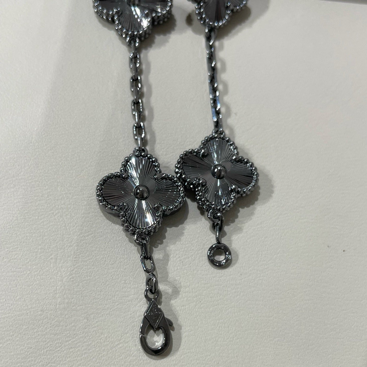 [ElanLuxe Jewelry]CLOVER 5 MOTIF BLACK BRACELET