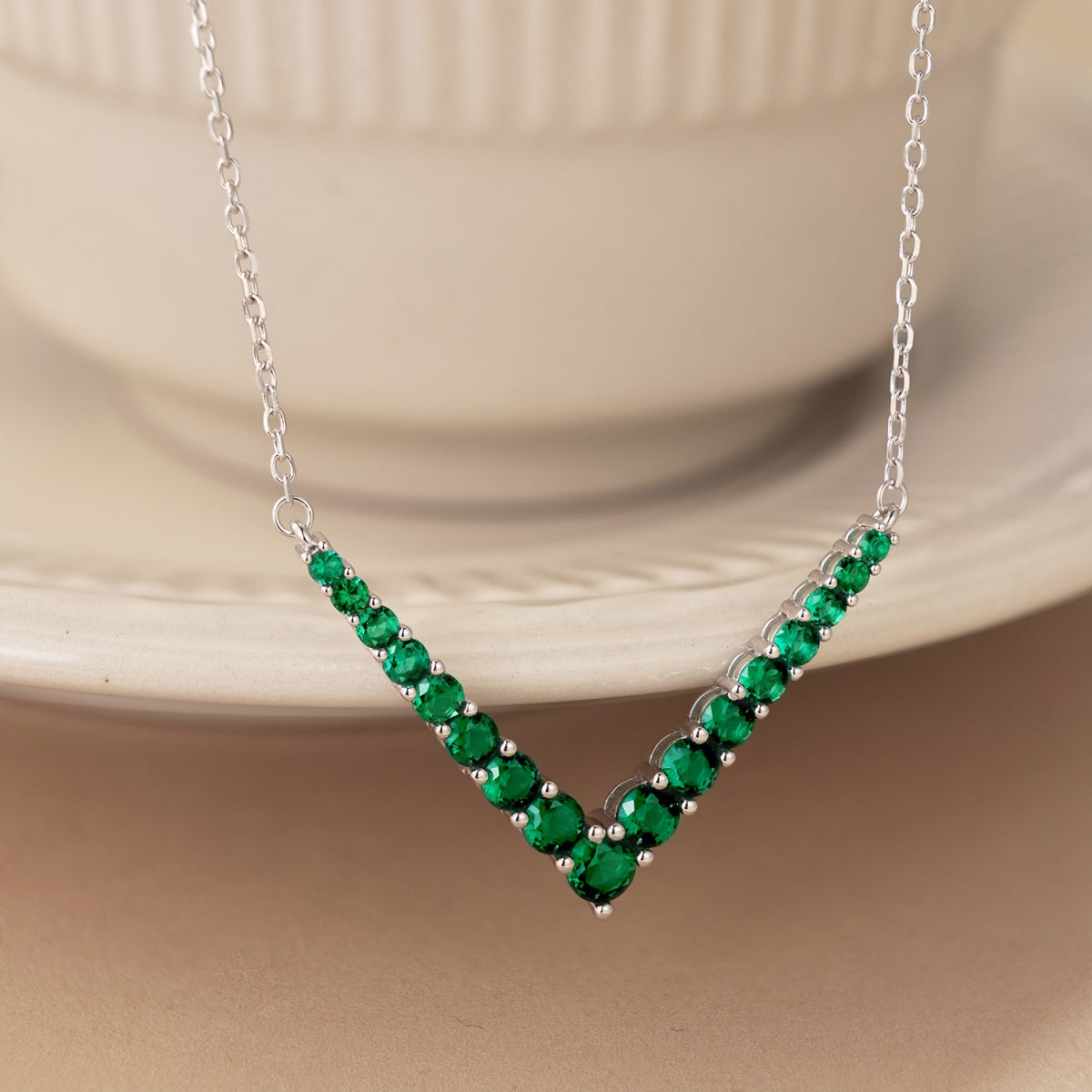 [ElanLuxe Jewelry]Ornate Round Cut Necklace