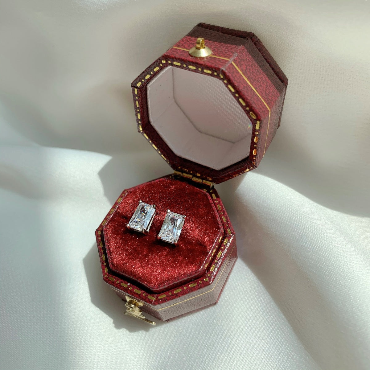 [ElanLuxe Jewelry]Stylish Shiny Rectangular Center Stone Stud Earrings