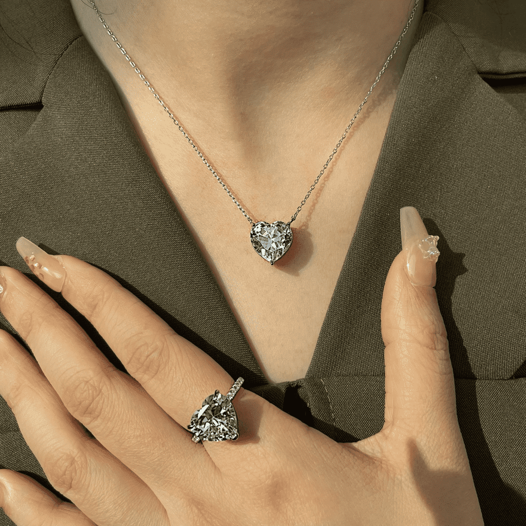 [ElanLuxe Jewelry]6.0 carat Radiant Heart Shape Necklace