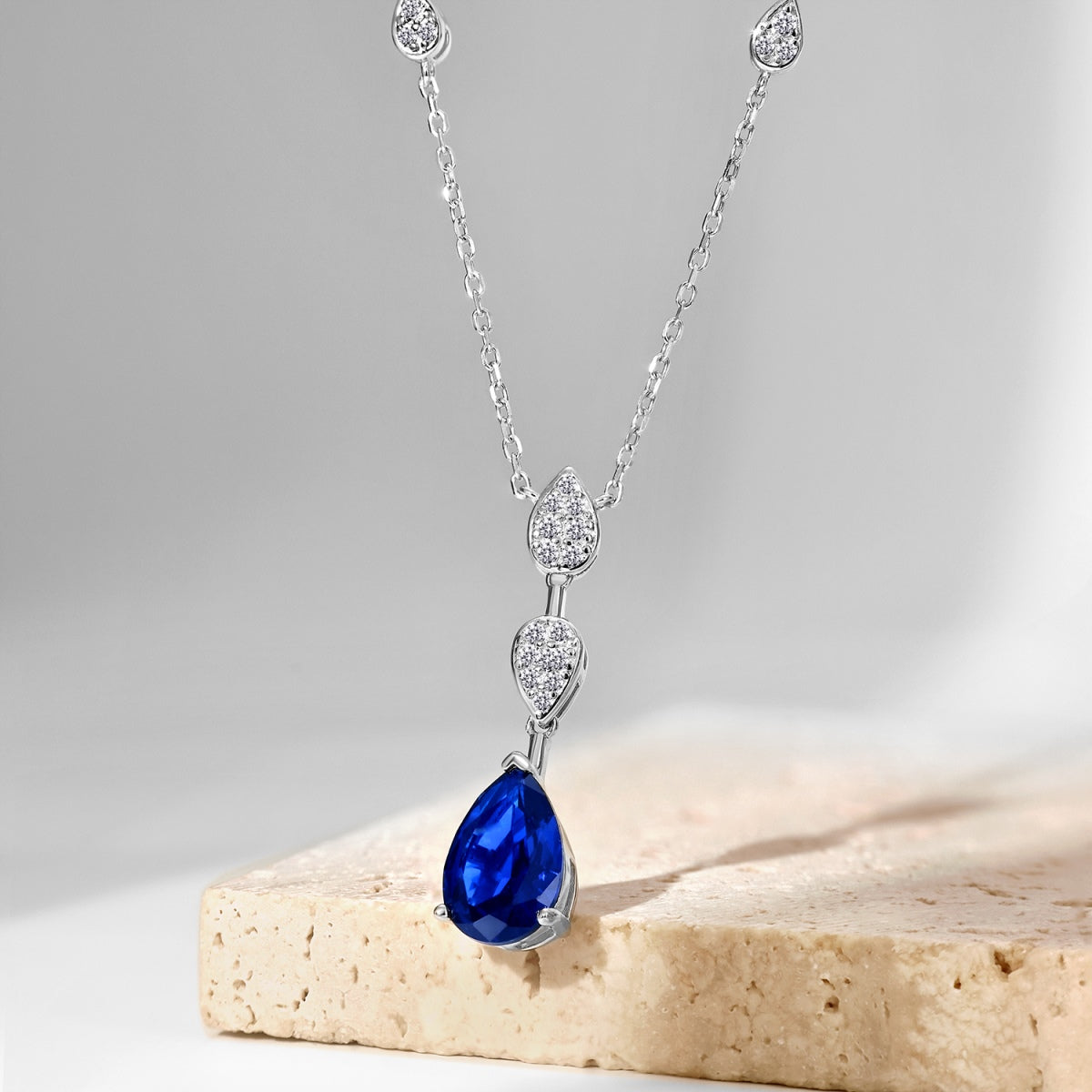 [ElanLuxe Jewelry]Dazzling Pear Cut Necklace