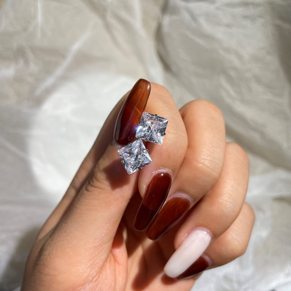 [ElanLuxe Jewelry]Stylish Shiny Square Center Stone Stud Earrings