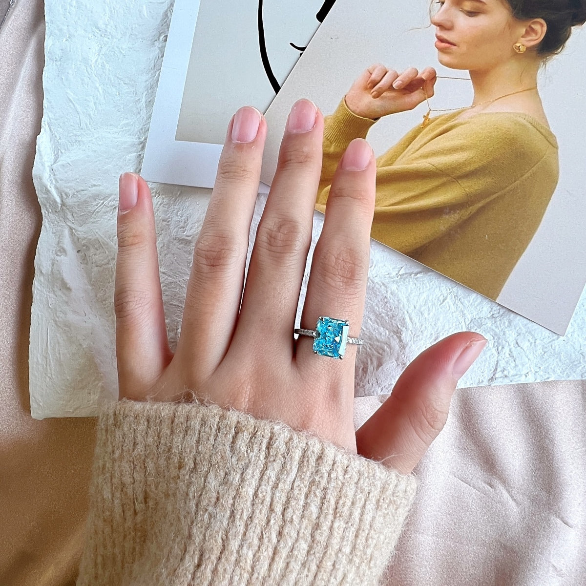 [ElanLuxe Jewelry]4.0 Carat Luxurious Engagement Ring