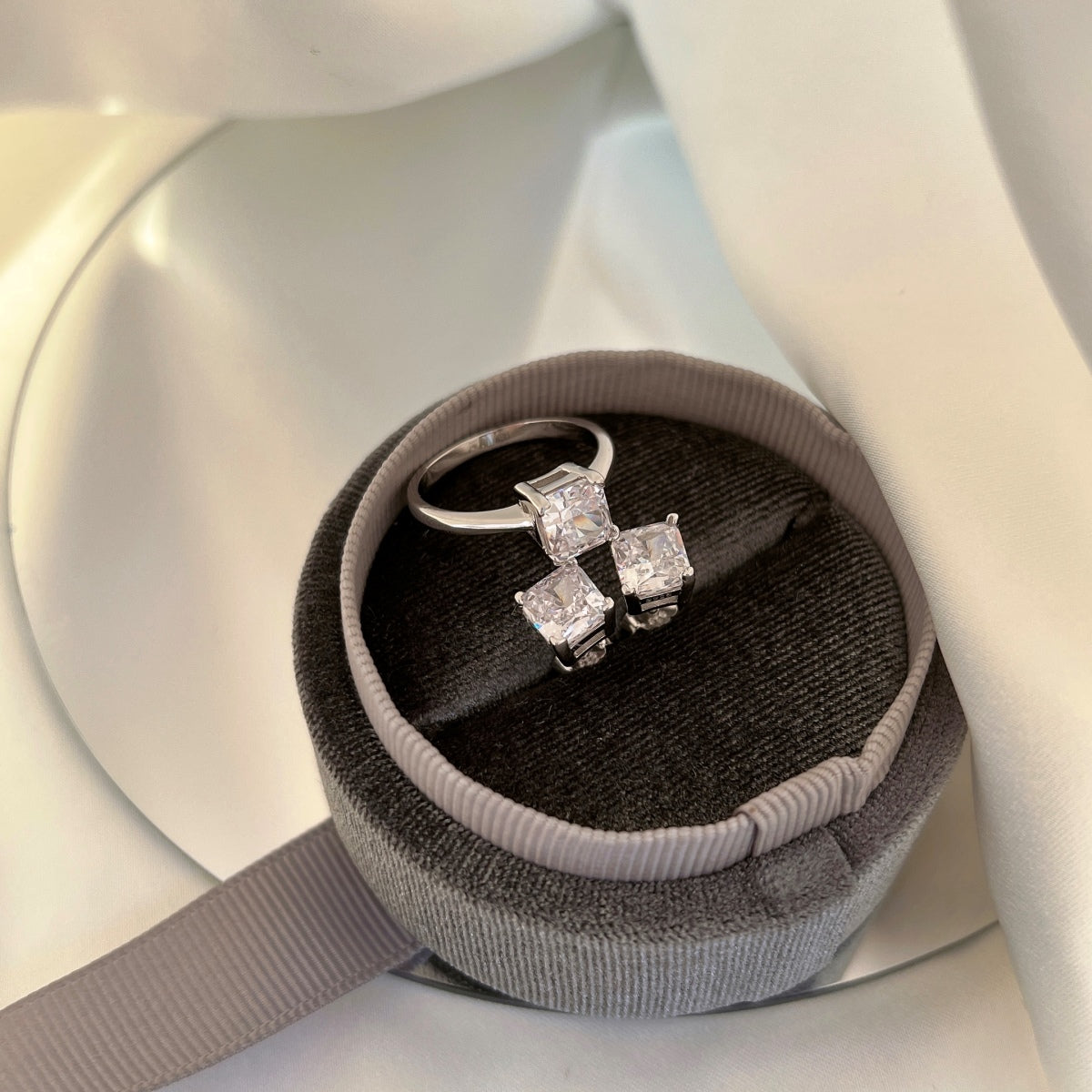 [ElanLuxe Jewelry]1.0 Carat Radiant Princess Cut Wedding Earrings