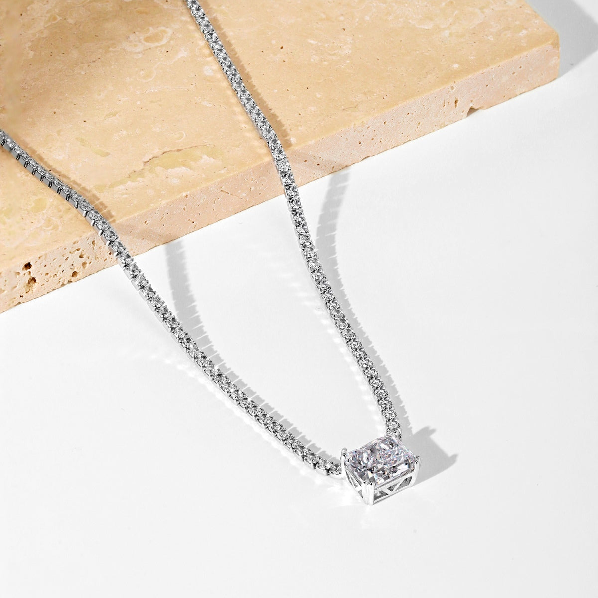 [ElanLuxe Jewelry]4.0 Carat Elegant Radiant Cut Necklace