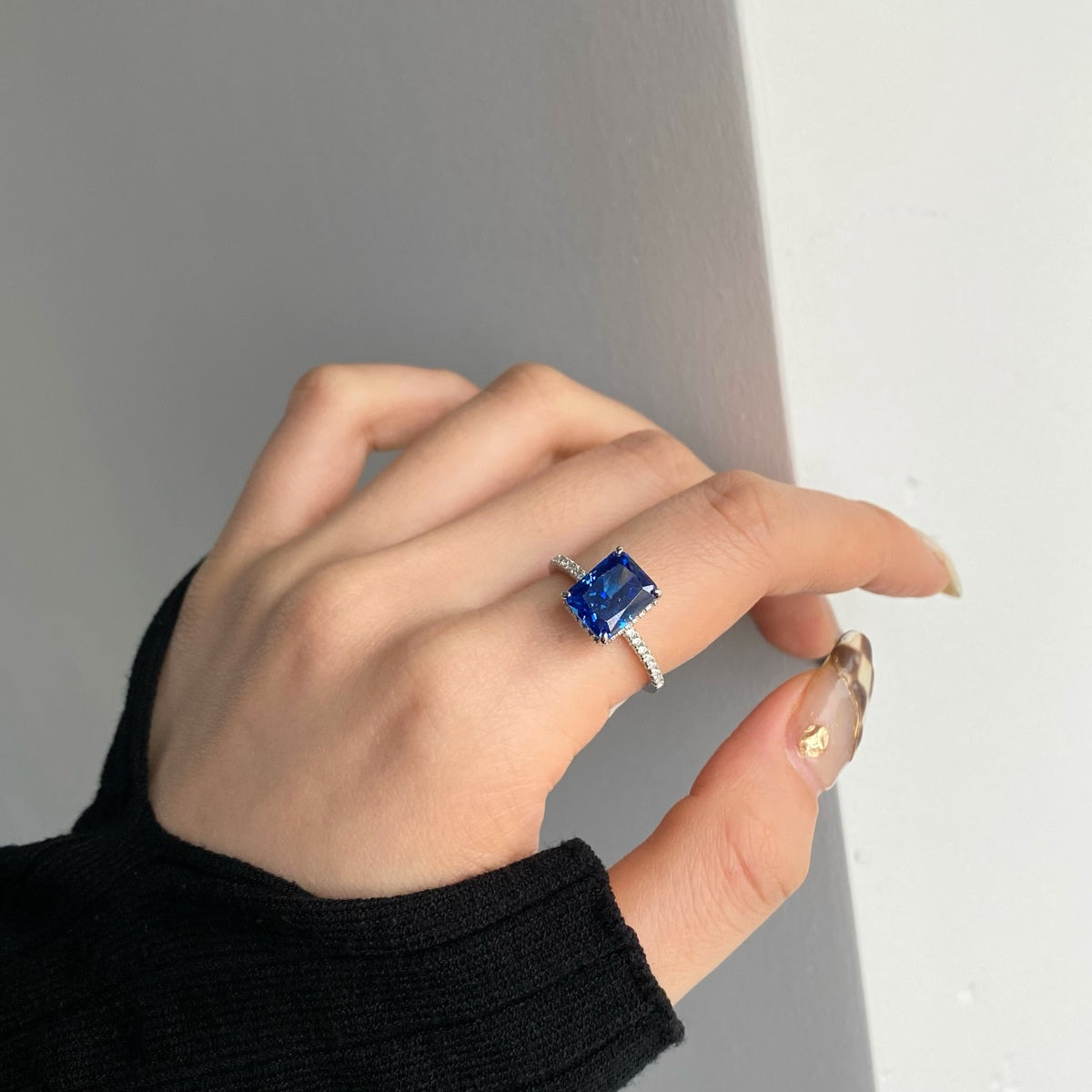 [ElanLuxe Jewelry]4.0 Carat Luxurious Engagement Ring