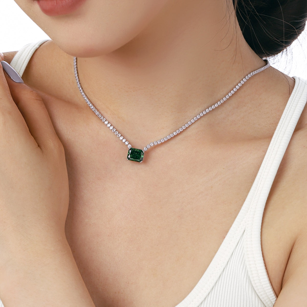 [ElanLuxe Jewelry]4.0 Carat Elegant Radiant Cut Necklace