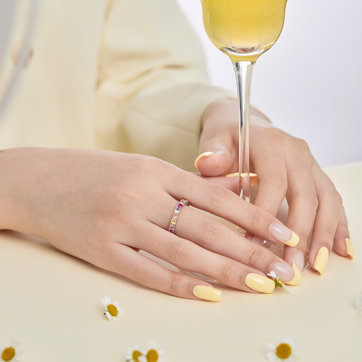[ElanLuxe Jewelry]Dazzling Lustrous Round Cut Tennis Ring