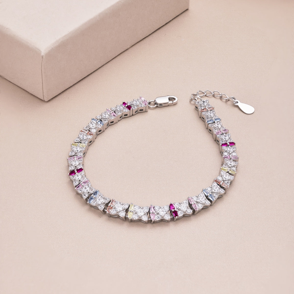 [ElanLuxe Jewelry]Unique Colorful Flower Shape Daily Bracelet