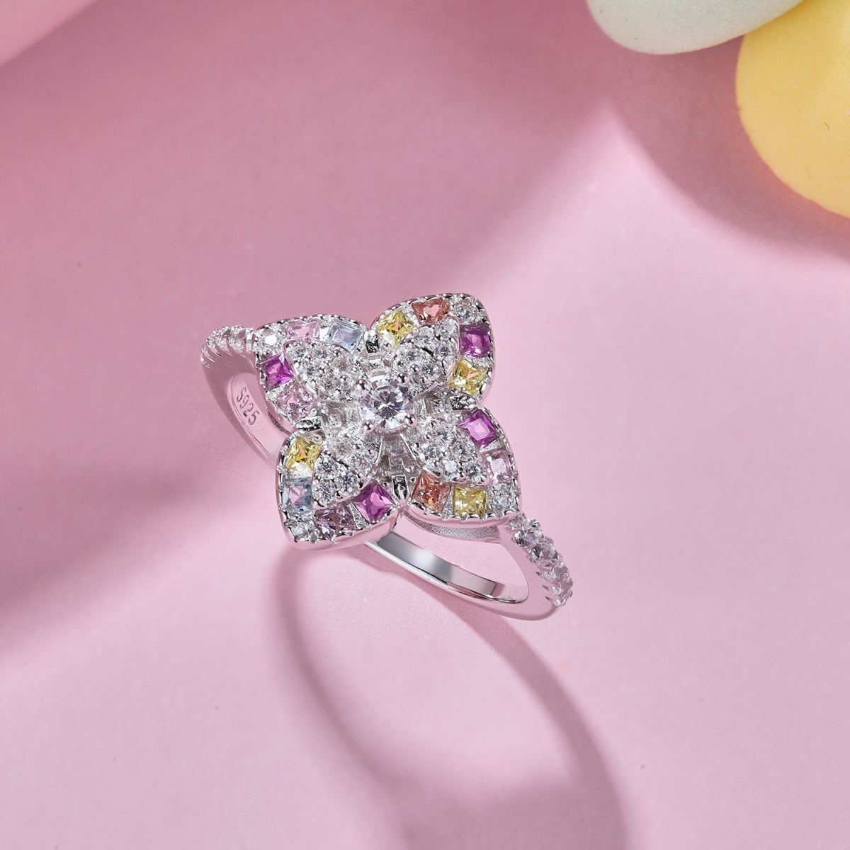 [ElanLuxe Jewelry]Luxurious Colorful Flower Shape Banquet Ring