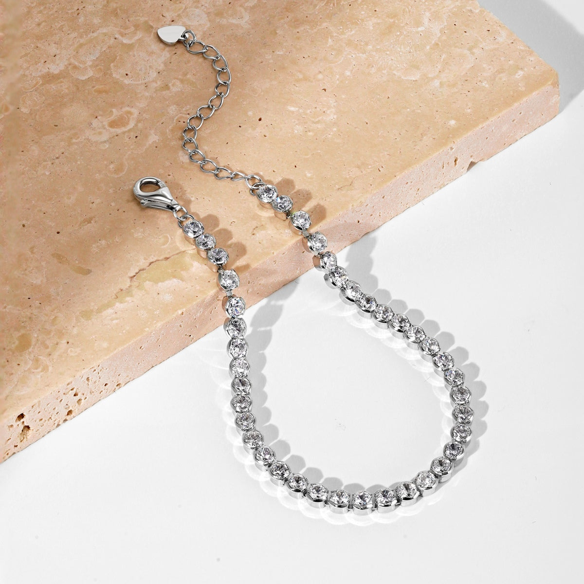[ElanLuxe Jewelry]Ornate  Sparkling Round Cut Daily Bracelet