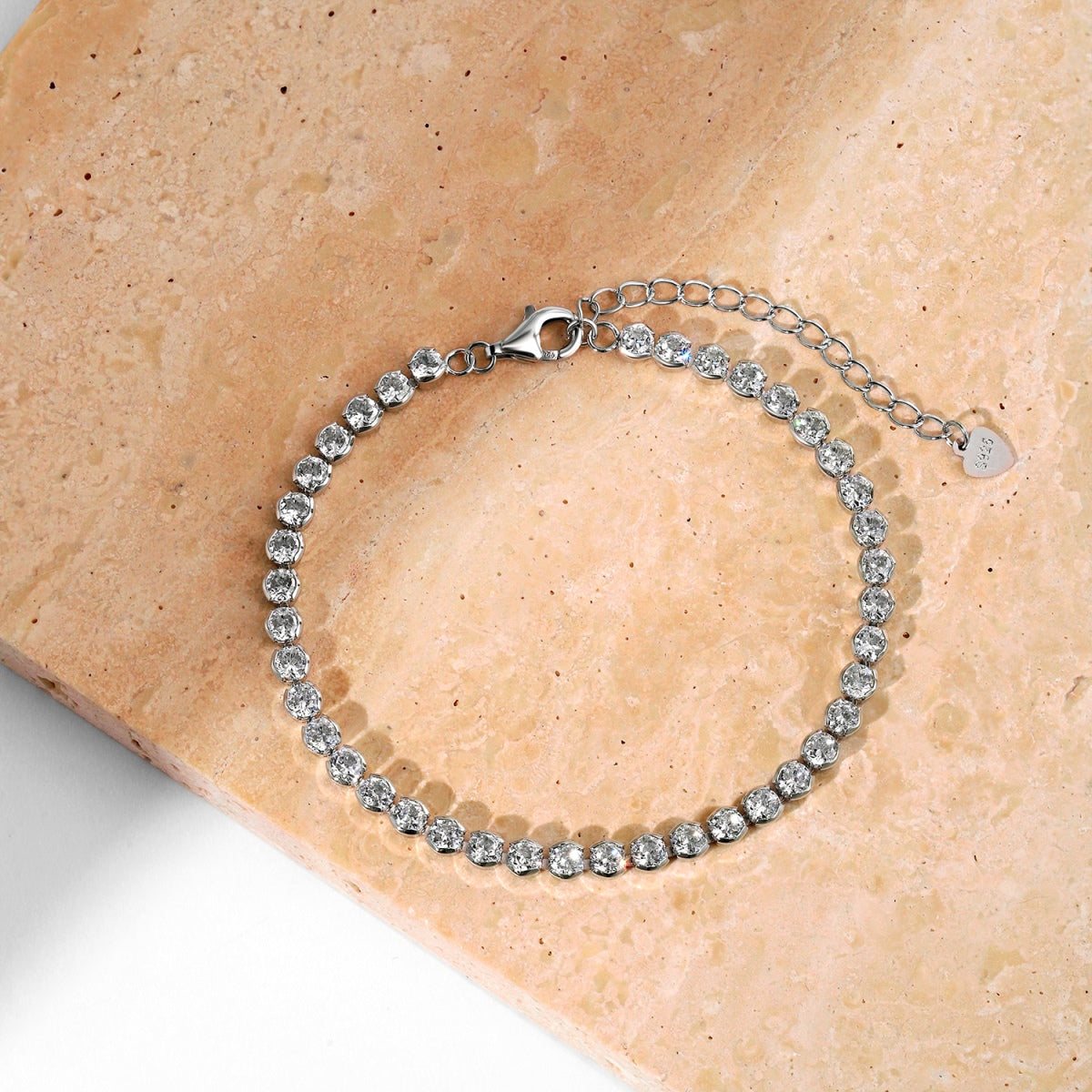 [ElanLuxe Jewelry]Ornate  Sparkling Round Cut Daily Bracelet