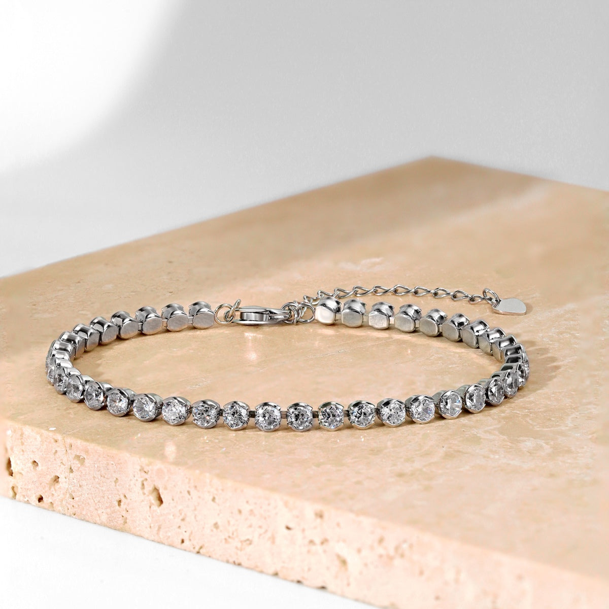 [ElanLuxe Jewelry]Ornate  Sparkling Round Cut Daily Bracelet