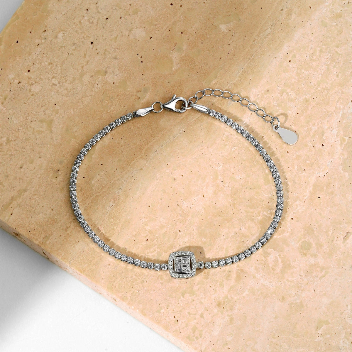 [ElanLuxe Jewelry]Luxurious Dazzling Square Shape Banquet Bracelet