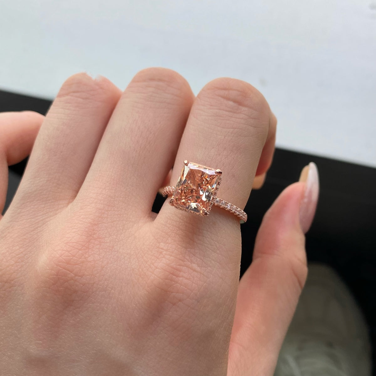 [ElanLuxe Jewelry]4.0 Carat Luxurious Engagement Ring