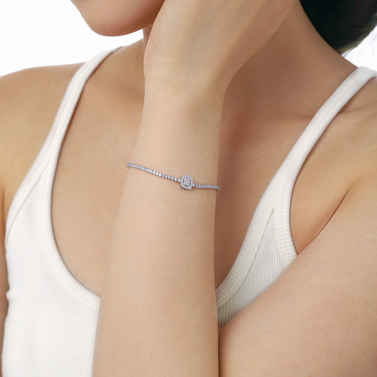 [ElanLuxe Jewelry]Luxurious Dazzling Square Shape Banquet Bracelet