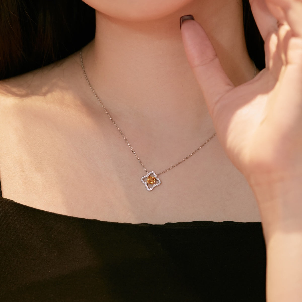 [ElanLuxe Jewelry]Exquisite Flower Shape Princess Cut Necklace