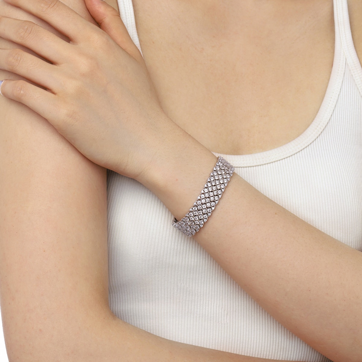 [ElanLuxe Jewelry]Ornate Elegant Round Cut Party Bracelet