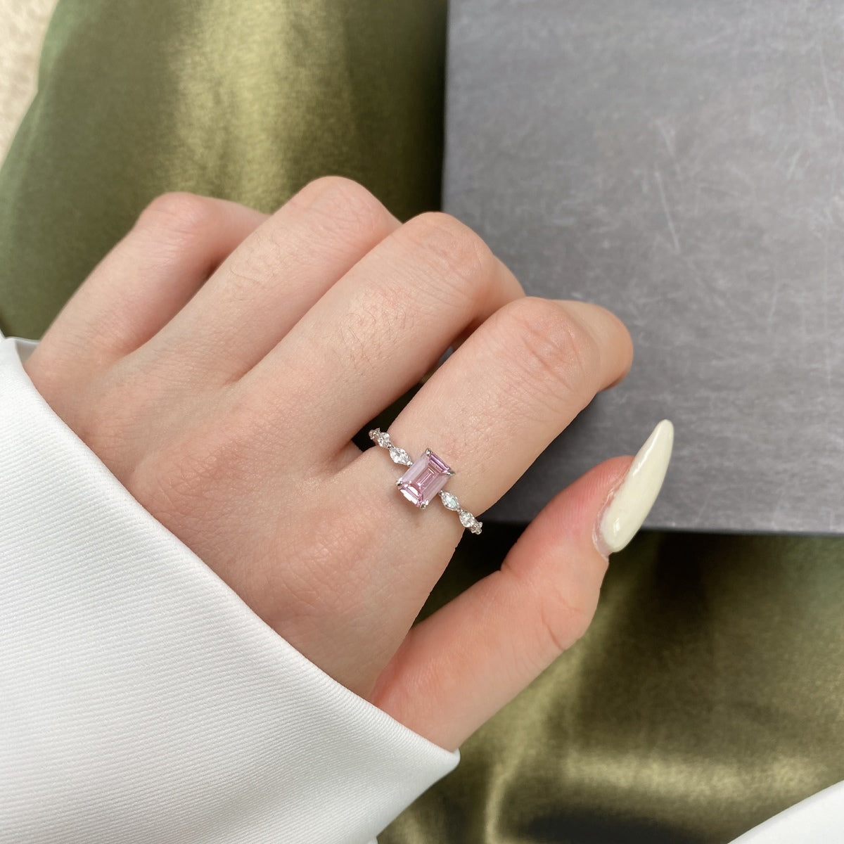 [ElanLuxe Jewelry]1.0 Carat Dainty Resplendent Radiant Cut Daily Ring