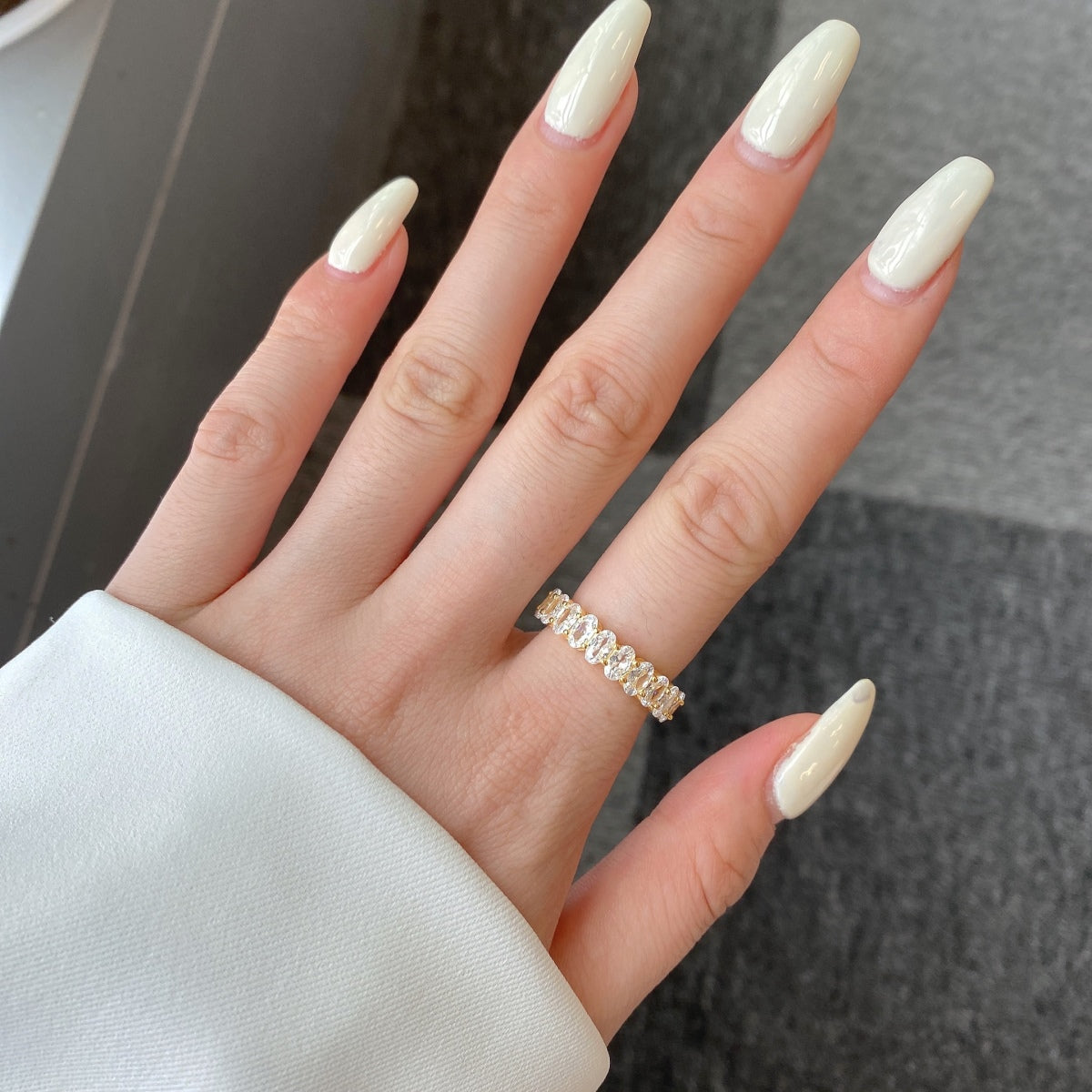 [ElanLuxe Jewelry]Ornate Oval Cut Tennis Ring