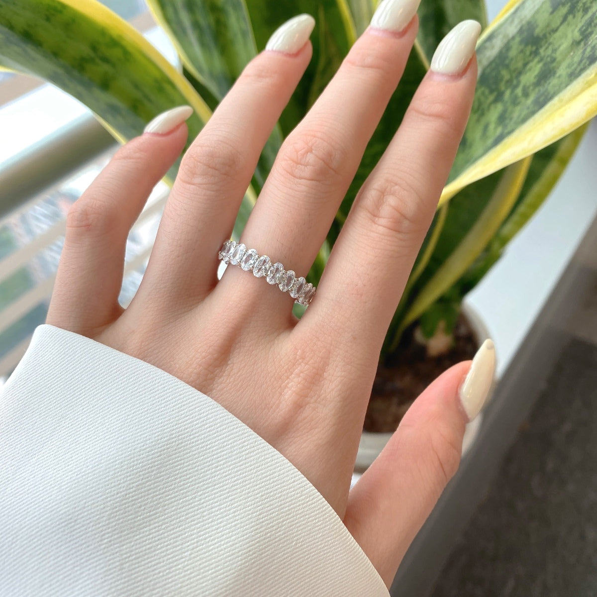 [ElanLuxe Jewelry]Ornate Oval Cut Tennis Ring