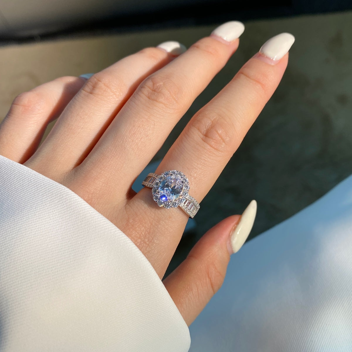 [ElanLuxe Jewelry]1.5 Carat Dazzling Charming Oval Cut Banquet Ring