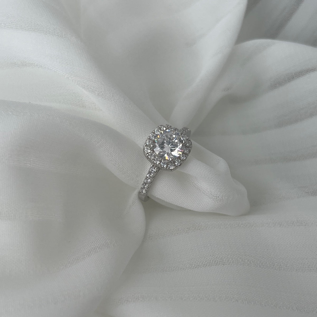 [ElanLuxe Jewelry]Dazzling Resplendent Round Cut Wedding Ring