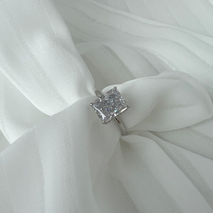 [ElanLuxe Jewelry]4.0 Carat Ornate Enchanting Radiand Cut Banquet Ring