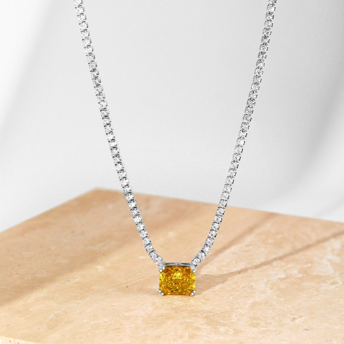[ElanLuxe Jewelry]4.0 Carat Elegant Radiant Cut Necklace