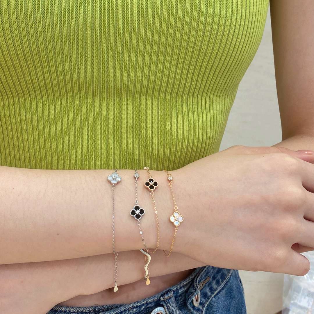 [ElanLuxe Jewelry]Delicate Four Leaf Clover Bracelet