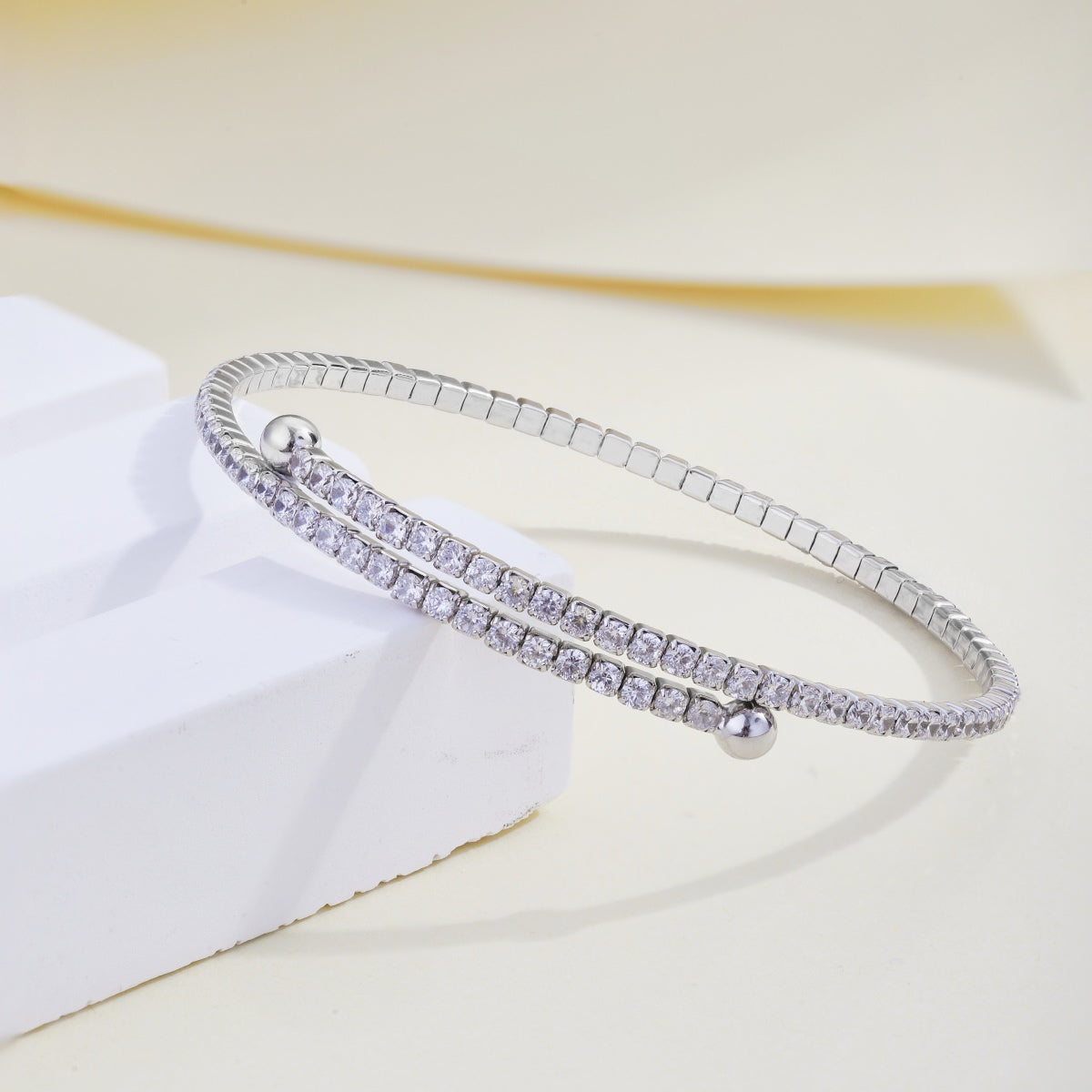 [ElanLuxe Jewelry]Row of Diamonds Round Fashion Bracelet