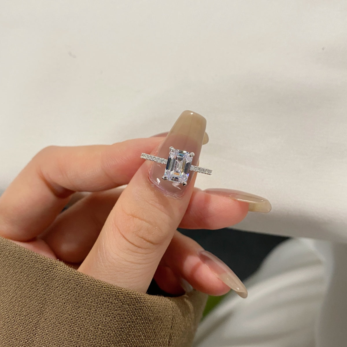 [ElanLuxe Jewelry]2.0 Carat Scintillating Ornate Radiant Cut Party Ring