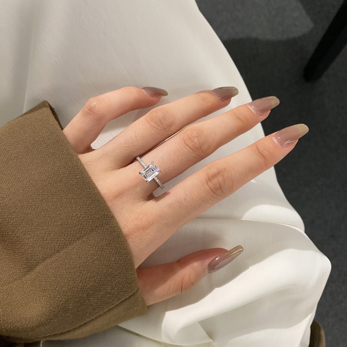 [ElanLuxe Jewelry]2.0 Carat Scintillating Ornate Radiant Cut Party Ring