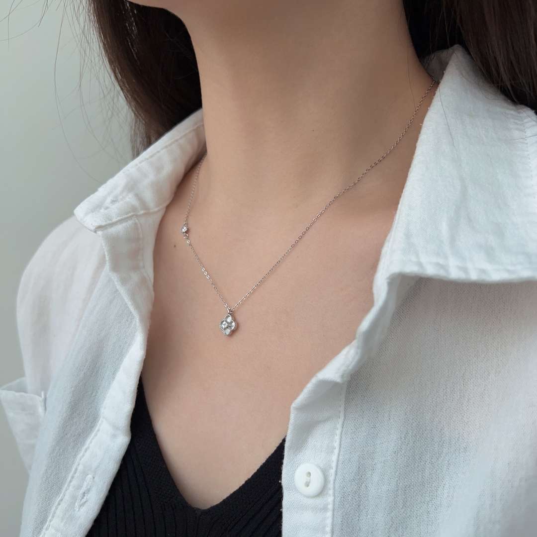 [ElanLuxe Jewelry]Delicate Flower Shape Necklace