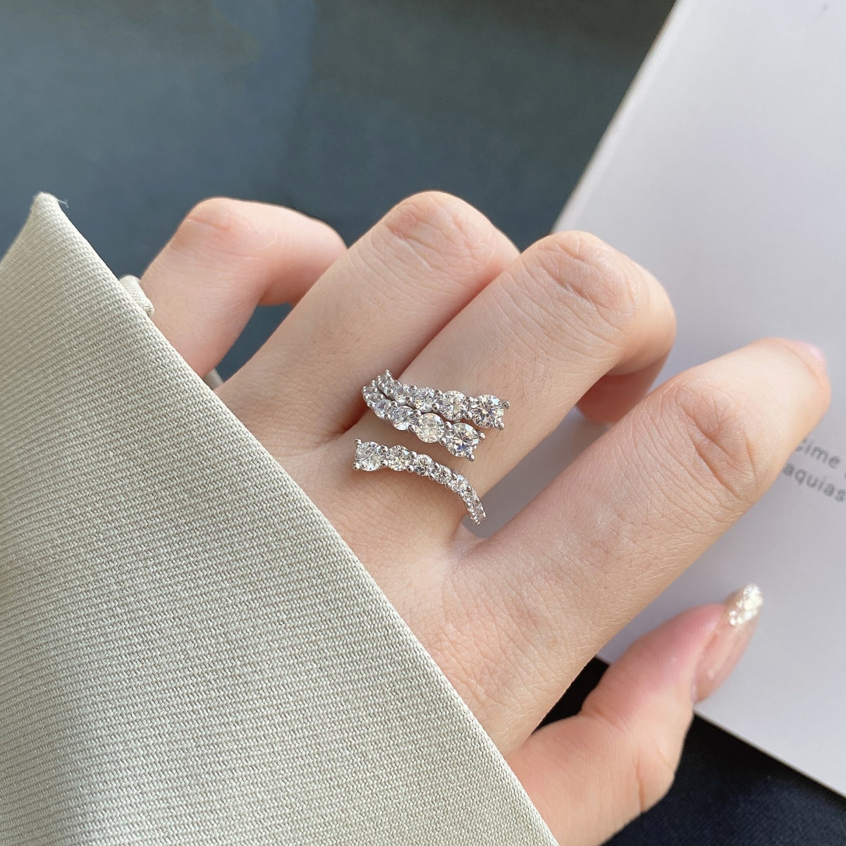 [ElanLuxe Jewelry]Unique Vivid Snake Shape Daily Ring