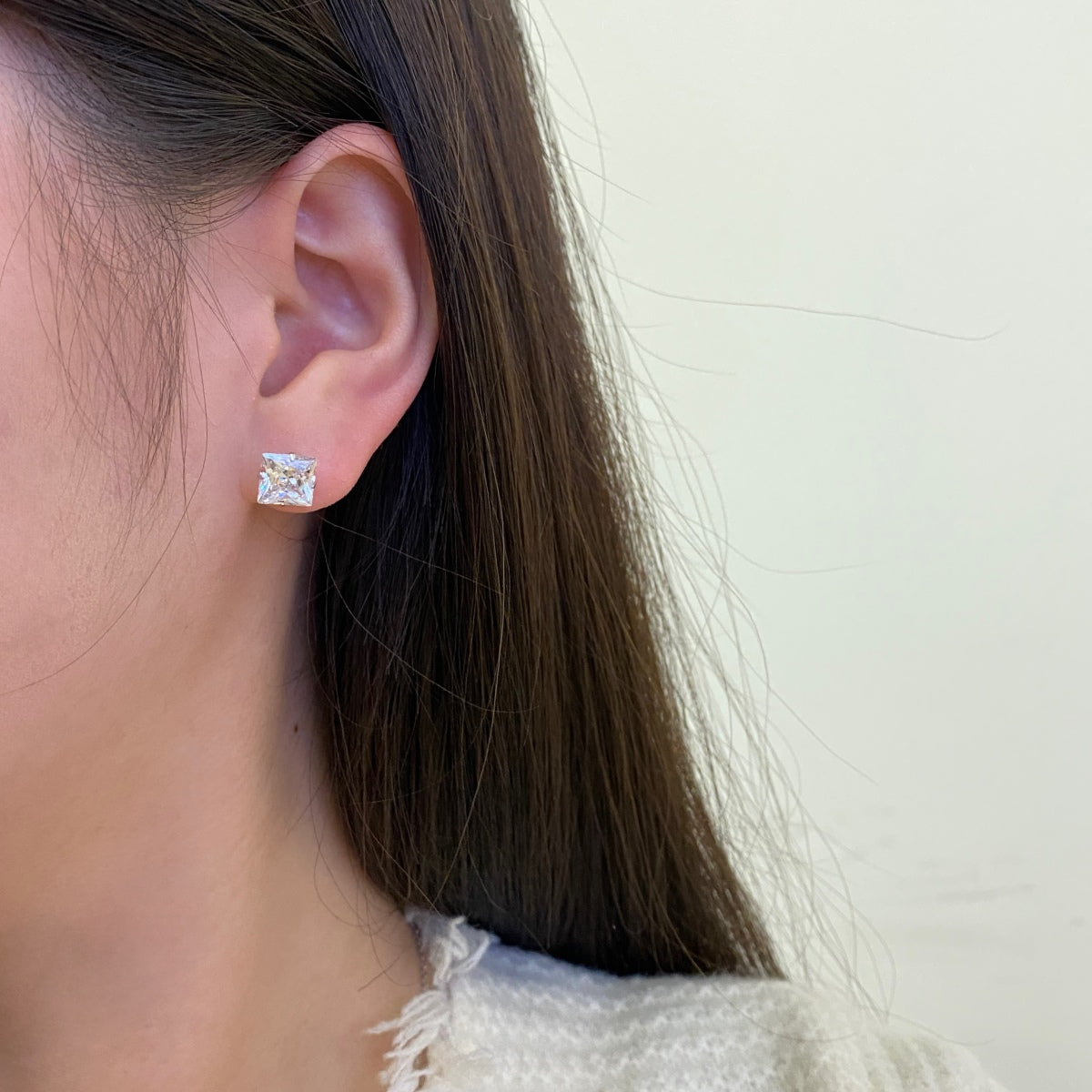 [ElanLuxe Jewelry]Stylish Shiny Square Center Stone Stud Earrings