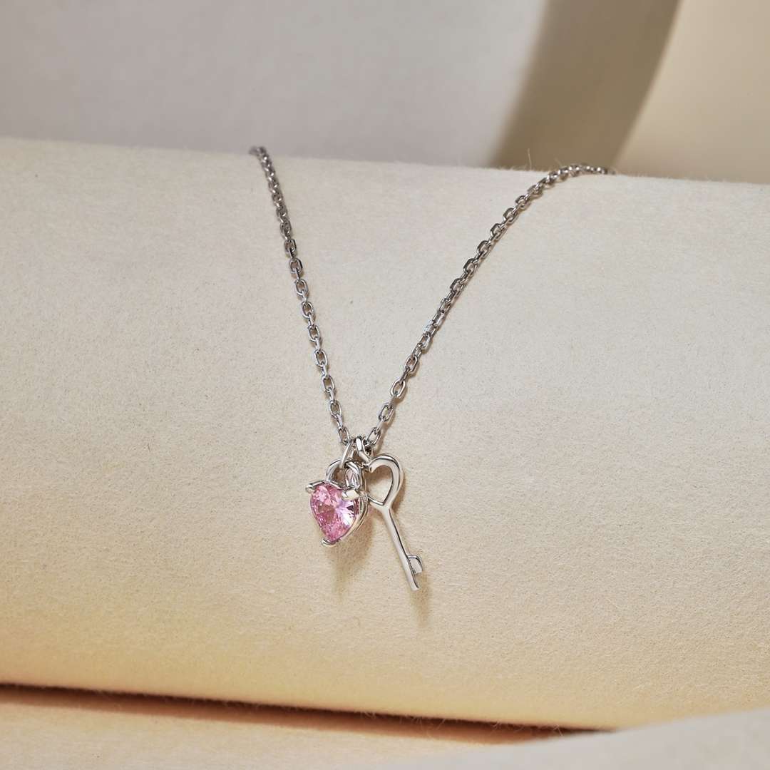 [ElanLuxe Jewelry]Unique Heart Shape Key Pendent Necklace