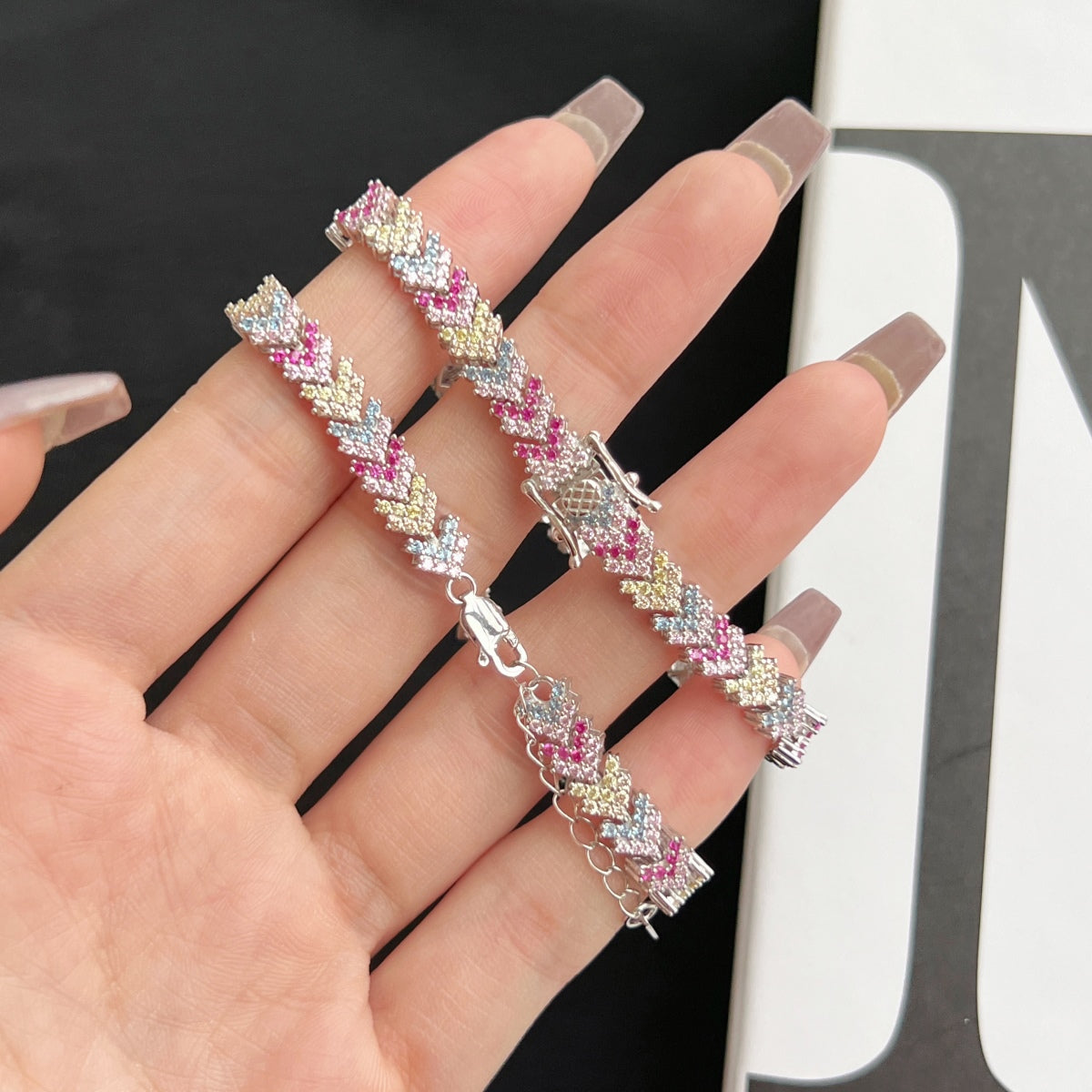 [ElanLuxe Jewelry]Ornate Sparkling Round Cut Party Bracelet