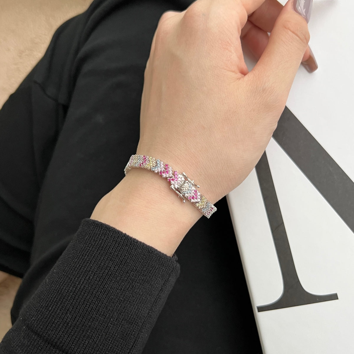 [ElanLuxe Jewelry]Ornate Sparkling Round Cut Party Bracelet