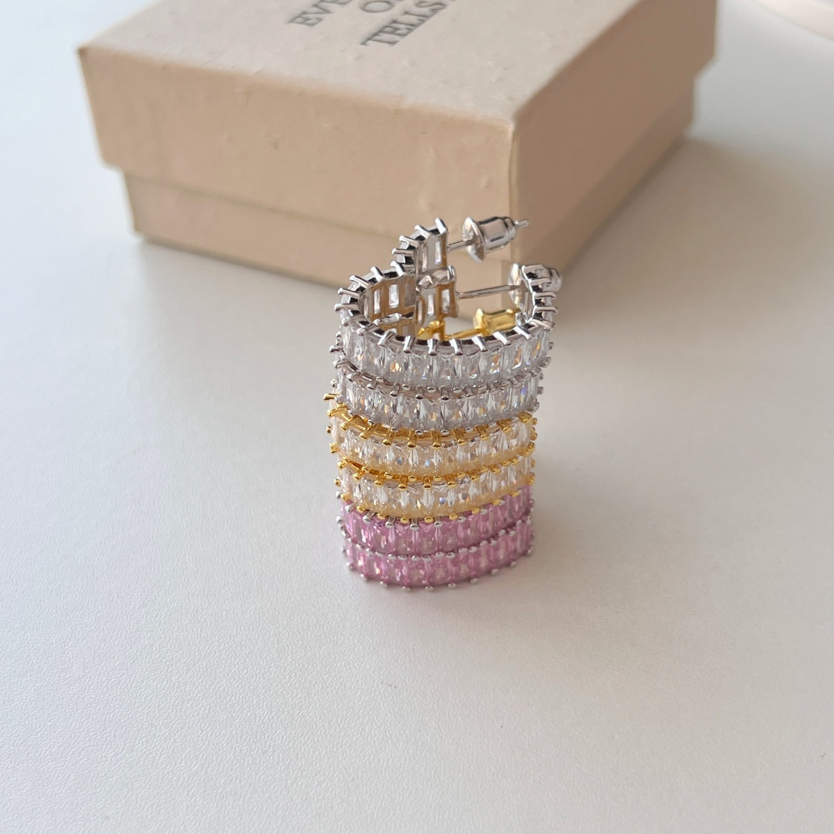 [ElanLuxe Jewelry]Radiant Heart Cutout Earrings