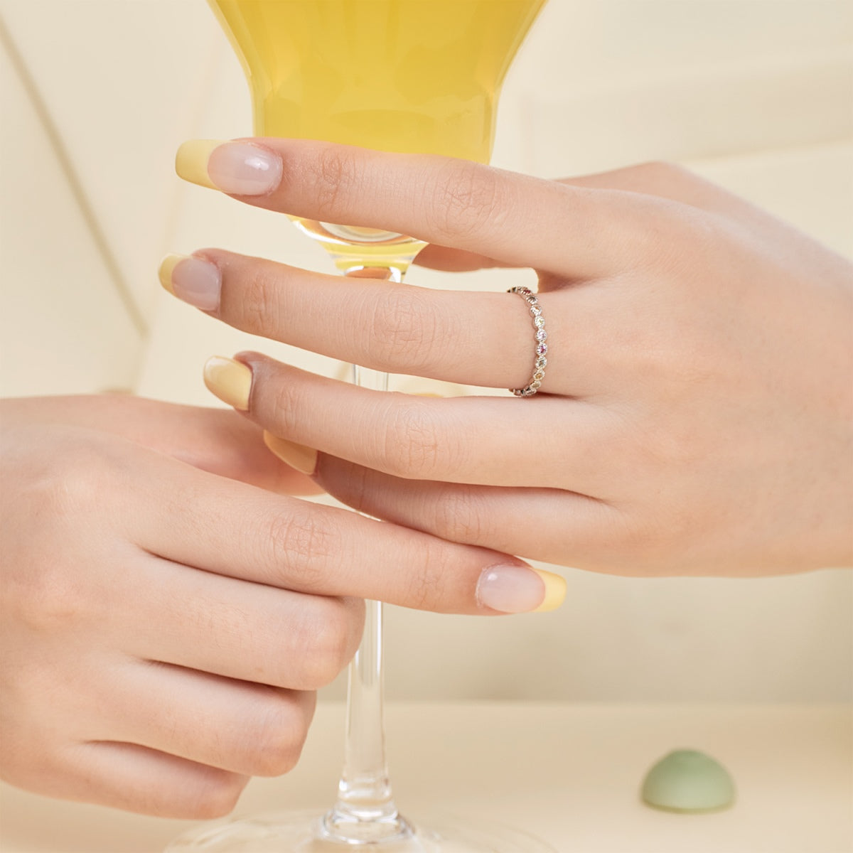 [ElanLuxe Jewelry]Radiant Sparkling Round Cut Daily Ring