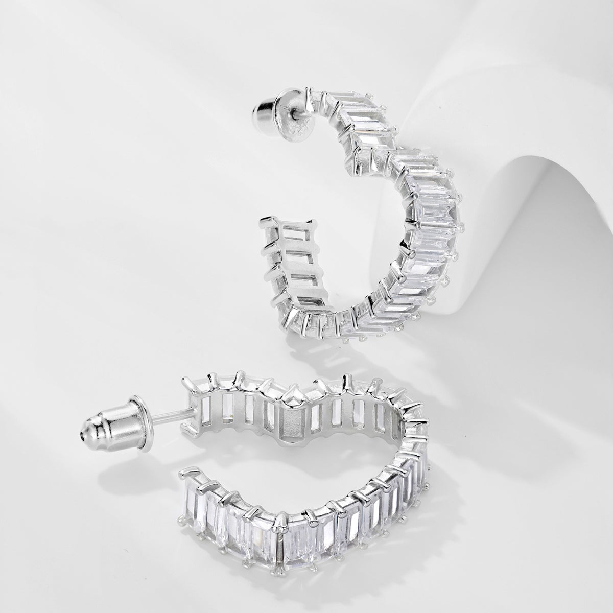 [ElanLuxe Jewelry]Radiant Heart Cutout Earrings