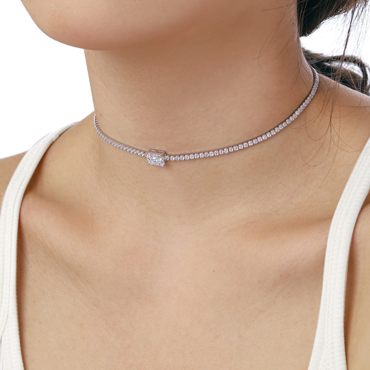 [ElanLuxe Jewelry]2.0 carat Ornate Emerald Cut Necklace