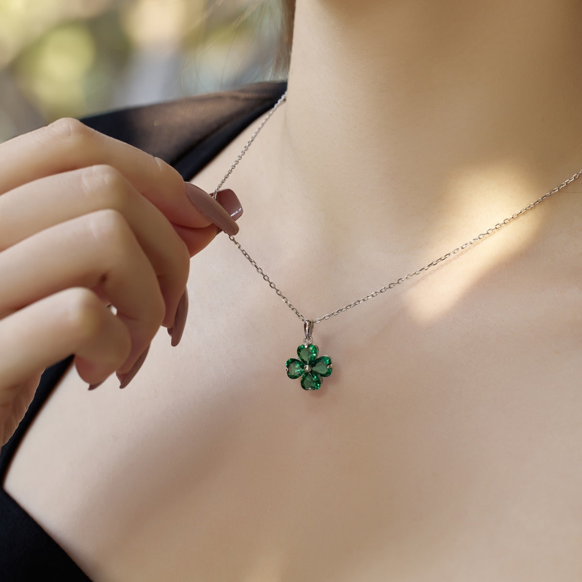[ElanLuxe Jewelry]Heart-Shaped Four-Leaf Clover Bead Necklace
