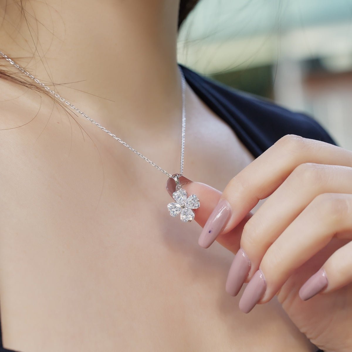 [ElanLuxe Jewelry]Heart-Shaped Four-Leaf Clover Bead Necklace