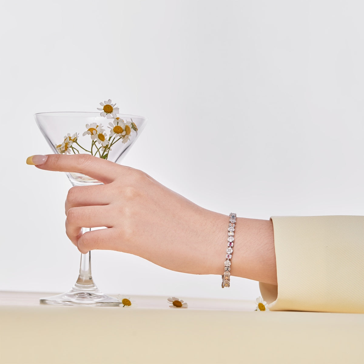 [ElanLuxe Jewelry]Dazzling Radiant Multi Cut Daily Bracelet